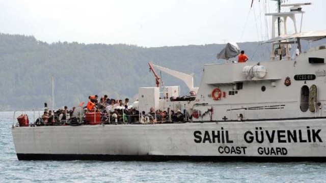 82 Göçmen Denizin Ortasında Ölüme Terk Edildi