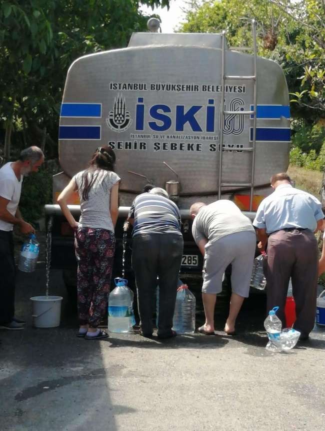 Günlerdir suları akmayan vatandaşlar zor günler geçiriyor! İBB'ye tepki büyük
